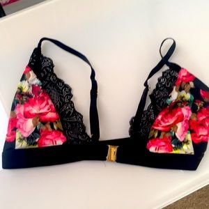 Pretty Black Pink Floral Bra With Blk Lace Trina